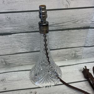 VINTAGE ETCHED CLEAR CUT GLASS CRYSTAL TABLE LAMP: STAR OF DAVID DESIGN 1960's